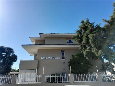 2 Bedroom Apartment in Rosebank