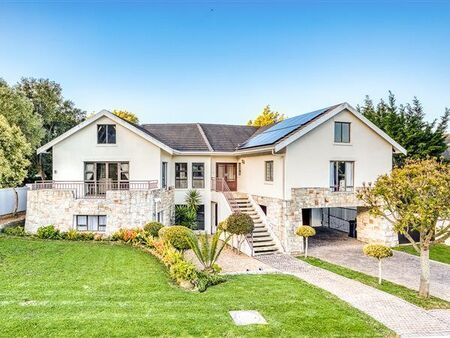 4 Bedroom House in Kanonberg