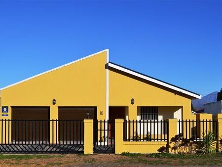 3 Bedroom House in Prince Alfred Hamlet