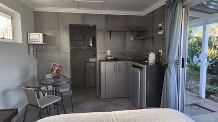 Bachelor Apartment to rent in Denneburg, Paarl