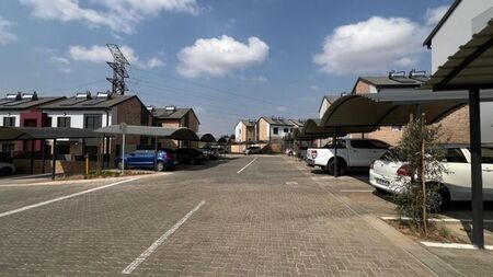 2 Bedroom apartment to rent in Heuweloord, Centurion