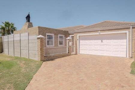 3 Bedroom house to rent in Uitzicht, Durbanville