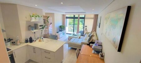 2 Bedroom apartment to rent in Claremont, Cape Town