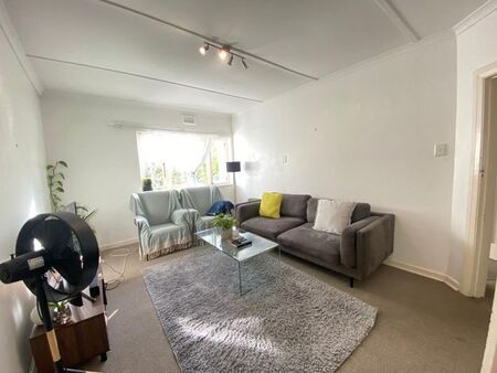 2 Bedroom apartment to rent in Kenilworth, Cape Town