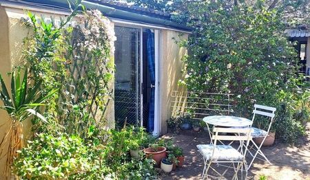 1 Bedroom cottage to rent in Claremont, Cape Town