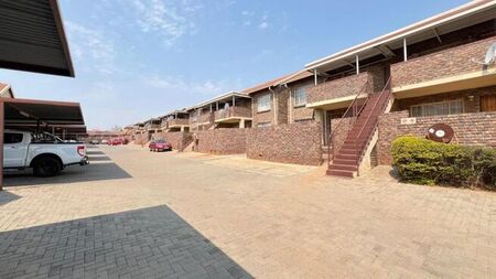 2 Bedroom apartment to rent in Philip Nel Park, Pretoria