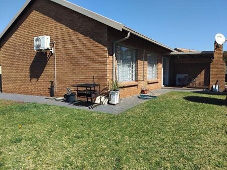 2 Bedroom house to rent in Willow Park Manor, Pretoria