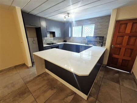 3 Bedroom Apartment in Magaliessig