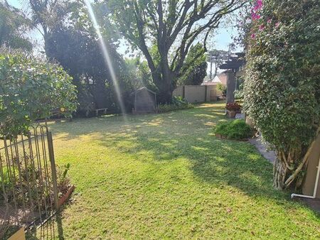 5 Bedroom House in Oaklands