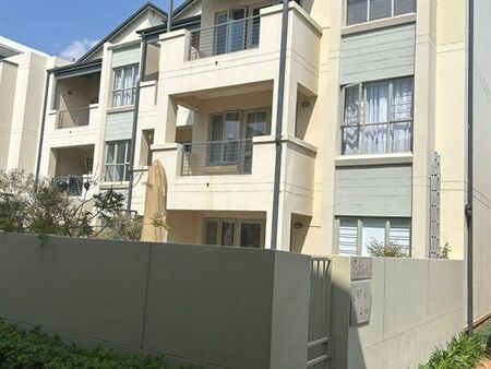 2 Bedroom Apartment in Parktown North