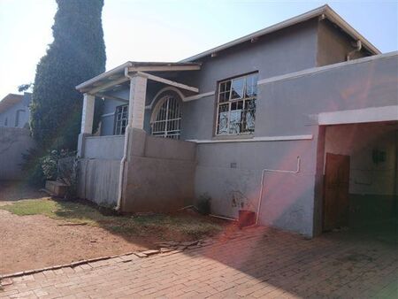 3 Bedroom House in Westdene