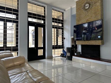 3 Bedroom House in Linden