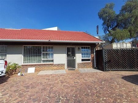 1 Bedroom Cluster in Blairgowrie