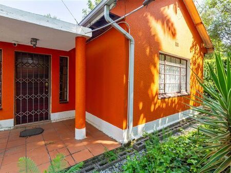 3 Bedroom House in Fontainebleau