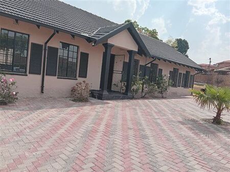 4 Bedroom House in Randpark Ridge