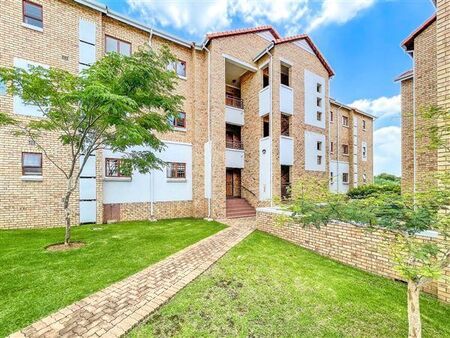2 Bedroom Apartment in Randpark Ridge