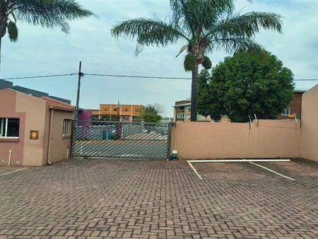 2 Bedroom Apartment in Linden