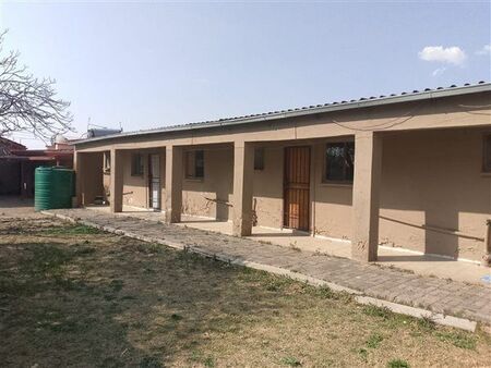 1 Bedroom Apartment in The Hill