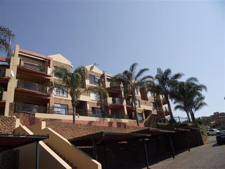 1 Bedroom Townhouse in Bassonia