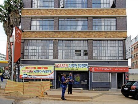 1 Bedroom Apartment in City & Suburban (Maboneng)