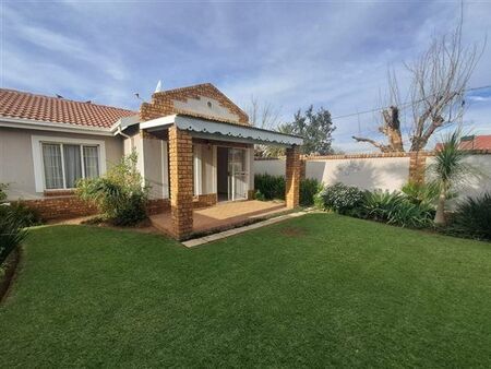 3 Bedroom House in Petersfield