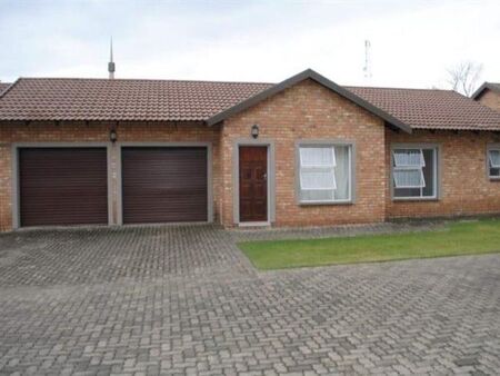 2 Bedroom Townhouse in Riversdale
