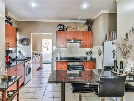 3 Bedroom Townhouse in Sunnyrock