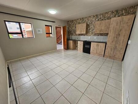 3 Bedroom Flat in Kenleaf