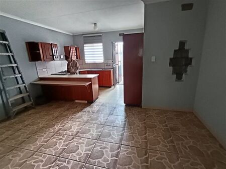 3 Bedroom House in Crystal Park