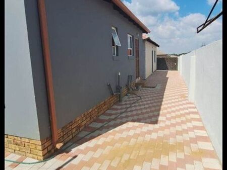 2 Bedroom House in Crystal Park