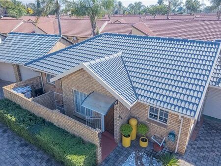 2 Bedroom House in Eldoraigne