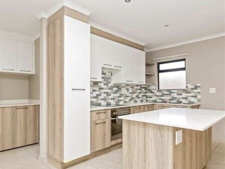 2 Bedroom Apartment in Die Hoewes