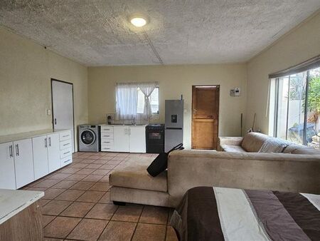 Studio apartment in Highveld