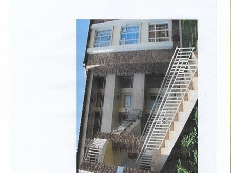 2 Bedroom Flat in Die Hoewes