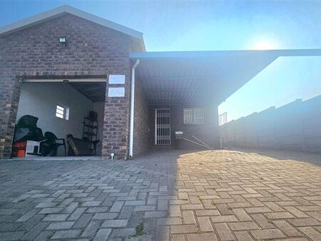 2 Bedroom House in Parsons Vlei