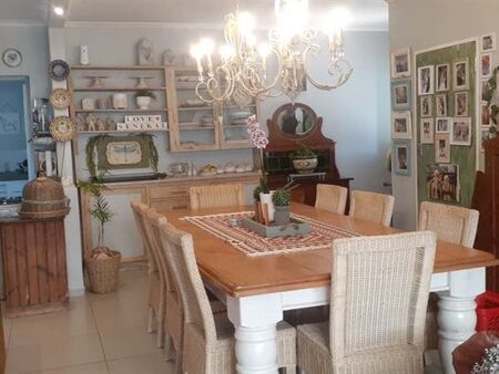 3 Bedroom House in Aston Bay
