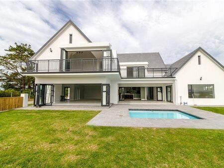 4 Bedroom House in Kromme River