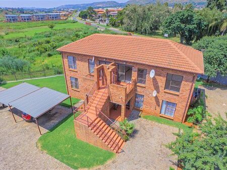 2 Bedroom Apartment in Wilgeheuwel