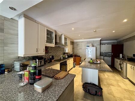 2 Bedroom Townhouse in Constantia Kloof