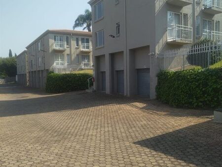 3 Bedroom Apartment in Roodekrans