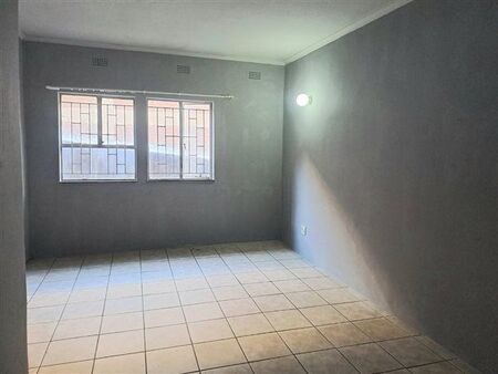 1 Bedroom Apartment in Roodepoort Central