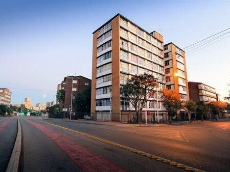 0.5 Bedroom Flat in Sunnyside