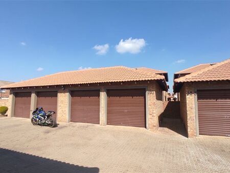 3 Bedroom Townhouse in Annlin