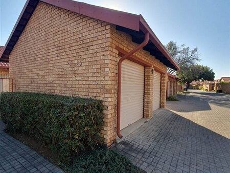 2 Bedroom Apartment in Magalieskruin