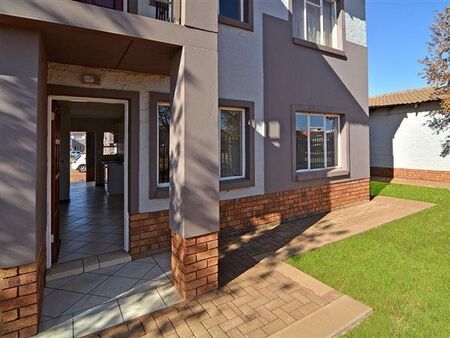 2 Bedroom Apartment in Protea Glen