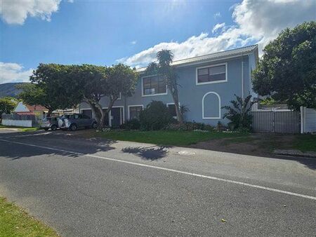 2 Bedroom House in Westcliff