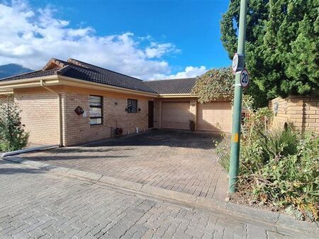 3 Bedroom Townhouse in Heather Park