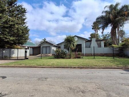 3 Bedroom House in Denneoord