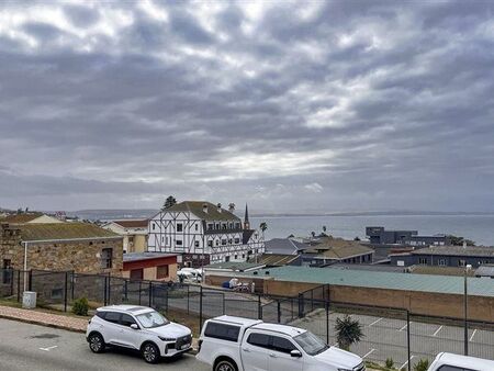 3 Bedroom Simplex in Mossel Bay Central
