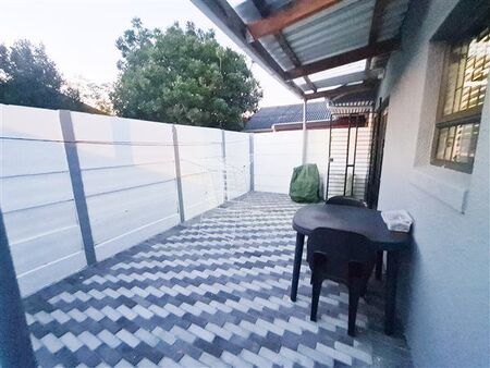 2 Bedroom House in Plumstead
